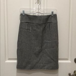 Banana republic houndstooth pencil skirt
